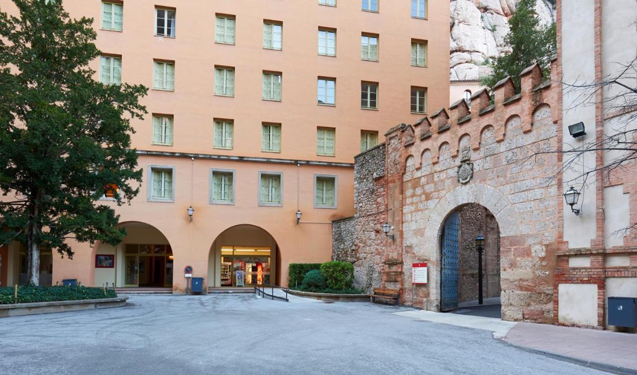 Apartamentos Montserrat Abat Marcet Kültér fotó