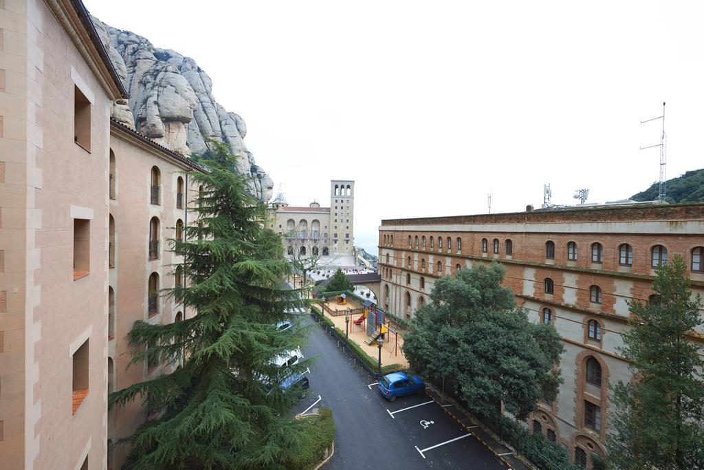 Apartamentos Montserrat Abat Marcet Kültér fotó