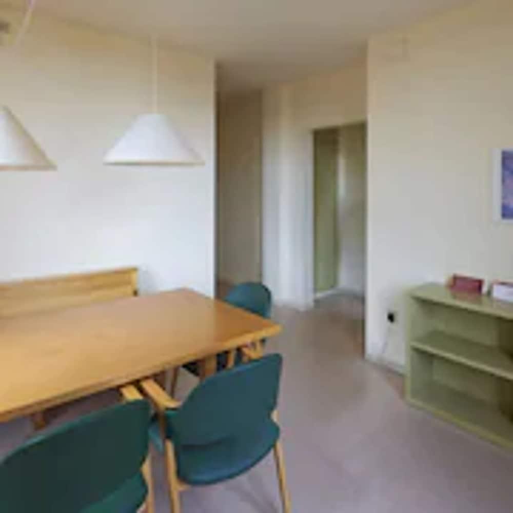 Apartamentos Montserrat Abat Marcet Kültér fotó